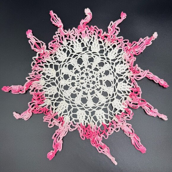 Vtg Crochet Doilies & Decor Floral Spring Basket Cottagecore Farm Table 5pc Set - Picture 7 of 16